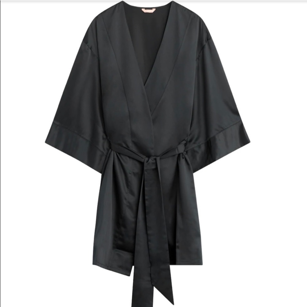 Thirdlove black satin robe one size from Rachel Zoe spring 2022 box 📦